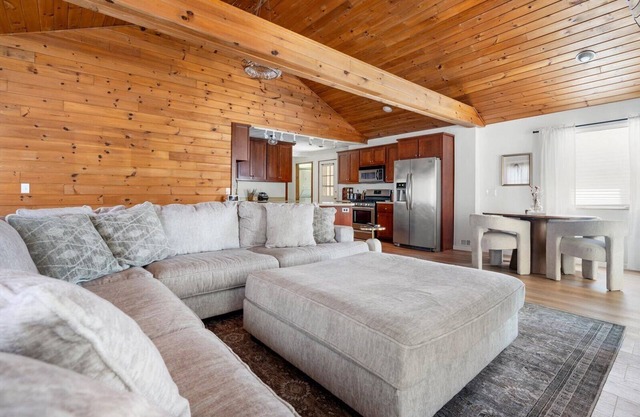 Waterfront 3-Bedroom Home on Fish Creek