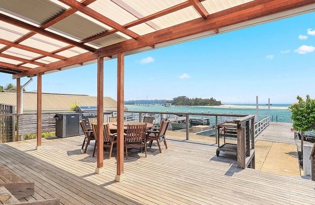 Waterfront - Boatshed and Boathouse