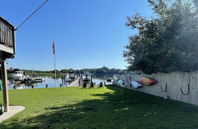 Waterfront cottage on the Chesapeake Bay located 5 minutes from two state parks.