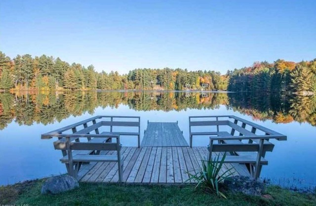 Waterfront Cottage - Amazing Family Get-Away, Otter Lake Oasis!