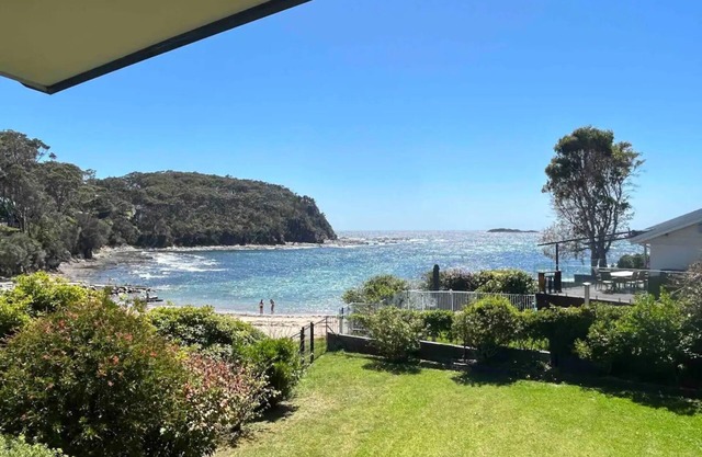 Waterfront Home, WiFi & Café | Grand Spindrift