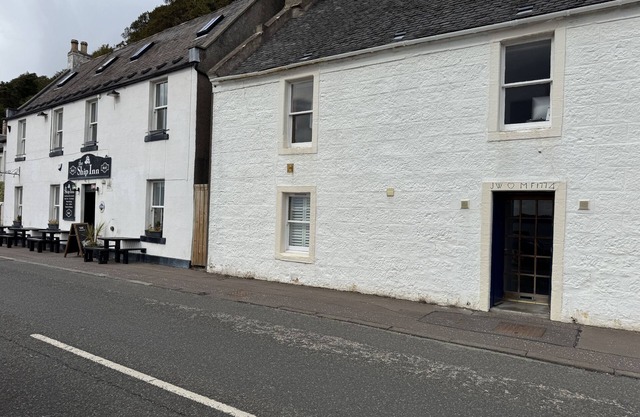 Watt-A-View - 1 bedroom apartment sleeps up to 4