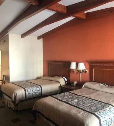 Wayfarer Motel