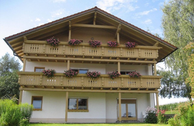 Weber large holiday flat in Kirchberg im Wald