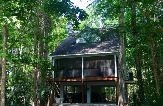 WeekiWachee Retreat “Relaxing cottage to get away from it all”