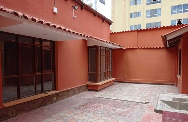 Welcome to Cochabamba, Bolivia-5 min walk from the city center