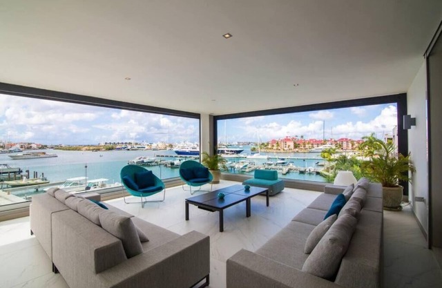 Welcome to Peace of Mind - Spacious 3 bedroom apartment in Las Brisas, Cole Bay.