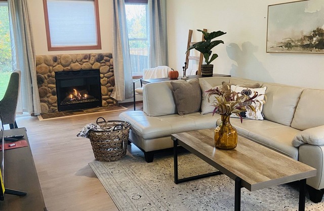 Welcome to the beautiful Mt. Rainier house