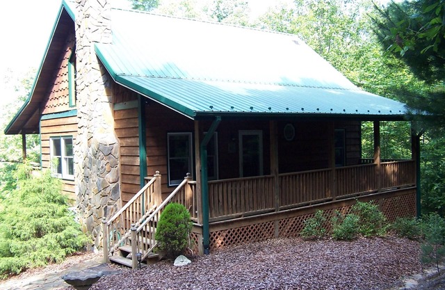 Welcome to the Cozy Moose Cabin- a Romantic Getaway in the High Country! No Pets
