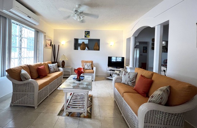 Welcome to the unpretentious and breezy Graceville, steps away from the beach