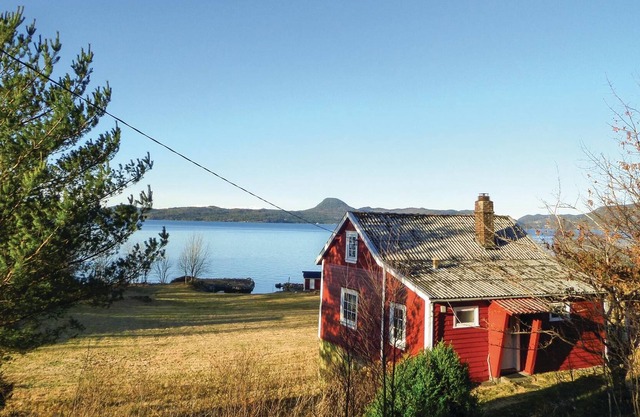 Welcome to this cozy cottage in rural surroundings and with panoramic views of Skåneviksfjord.