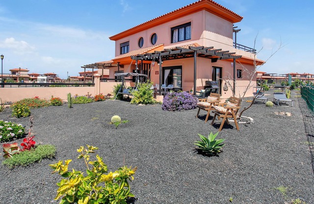 Welcome to your paradise! Ideal house for families, couples and teleworkers