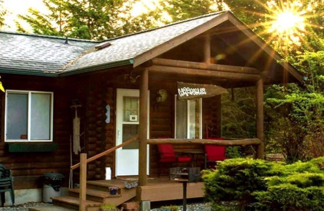 Welcome to your year-round mountain getaway and historic ranch in the foothills of the North Cascades!