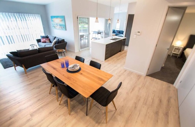 Wellington Lake Retreat