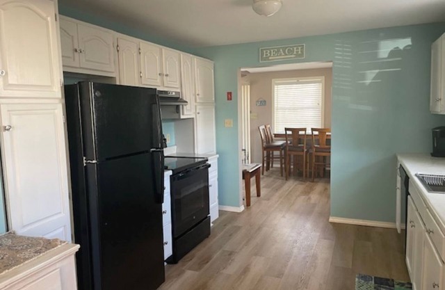 Wells Charmer 2 Bed close to Wells Beach, Restaurants, AC, WiFi. nSleeps 6, Deck