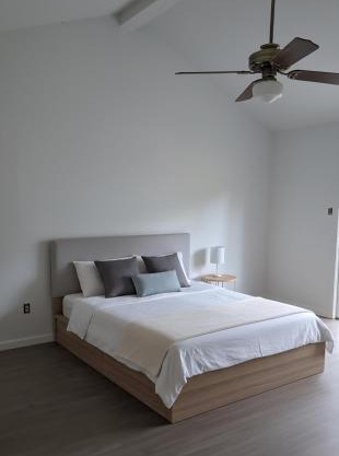 Weslynn's Minimalistic Stay