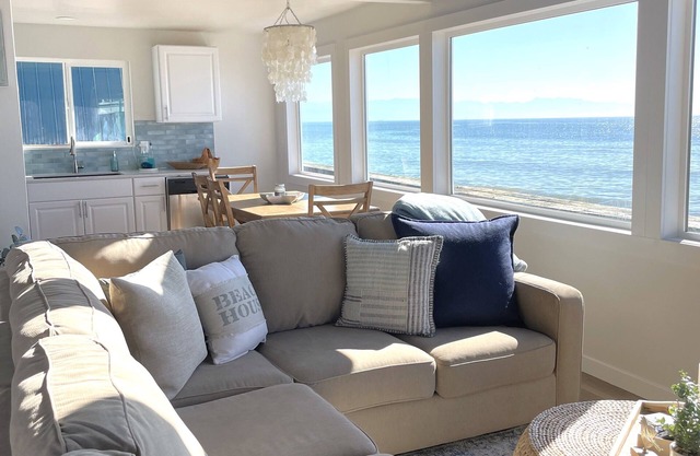 West Beach Bungalow: Whidbey Waterfront Beach House VIEWS + 5 Star Reviews
