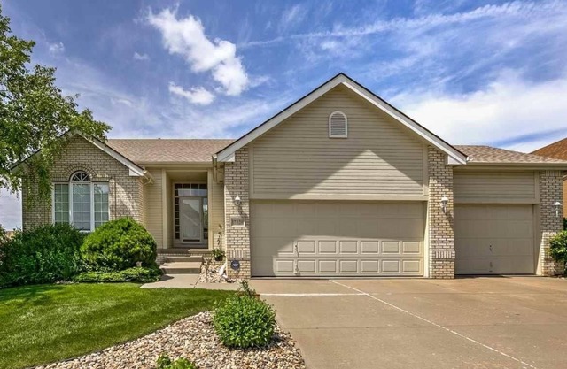 West Omaha 4 BR 3000 Sq. Ft. Ranch Perfect For The Entire Family!