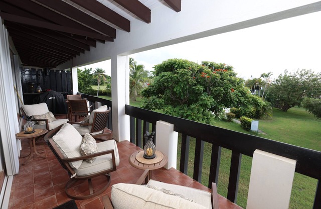 West Side Gem: Spacious Haven w/Pool