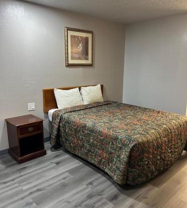 Westworld Country Inn