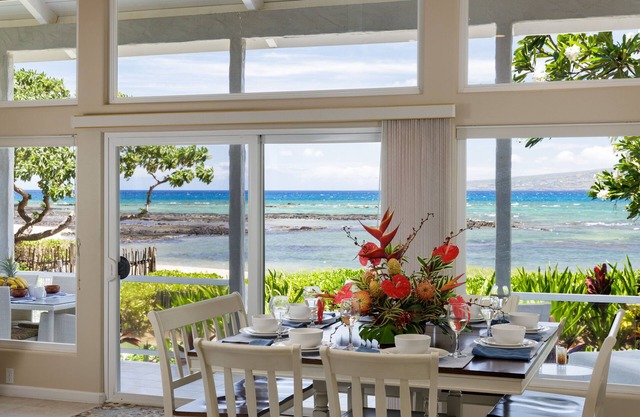 Whale's Tail - Fall rates! Beachfront in Magical Puako! Steps to the ocean!