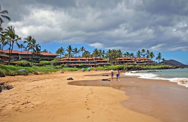 Whales, Beaches and Sunsets! Come enjoy Maui's most exclusive resort.