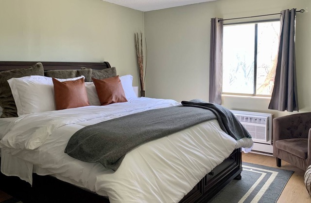 Wheat Ridge Retreat - 10 minutes to Denver and Golden, CO