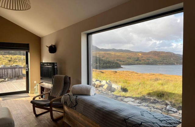 White Cairn - UK50484