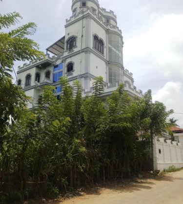 White palace airport transit Hotel