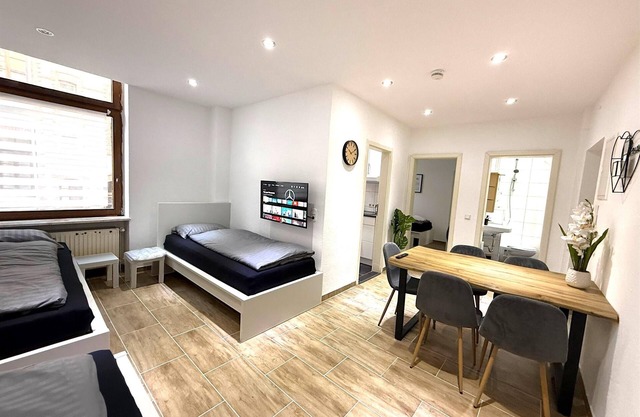 Wiesbaden 2 room kitchen bathroom W1