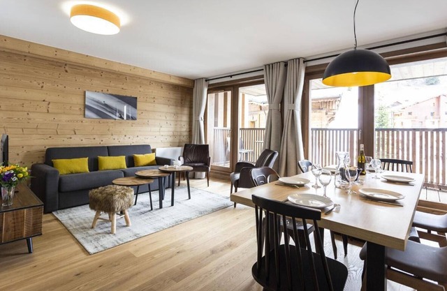 Wifi, 100m from ski slopes, balcony, parking, tv, ski locker, 68-73m², La Plagne