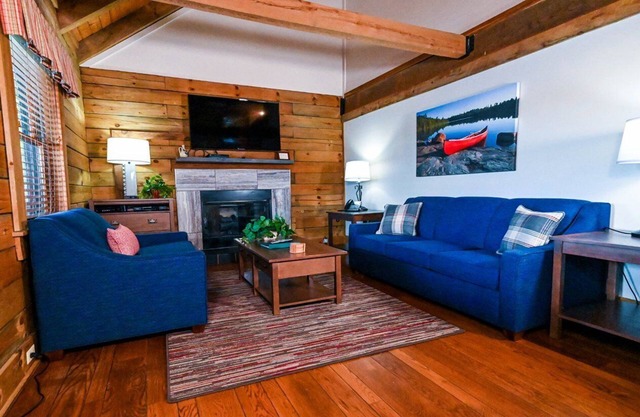 Wilderness Presidential Resort 2 Bedroom 2 Bathroom 1200 sq ft Log Cabin