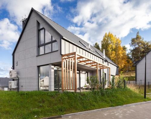 Willa 27P Lakeside Retreat Łączyno by BookingHost