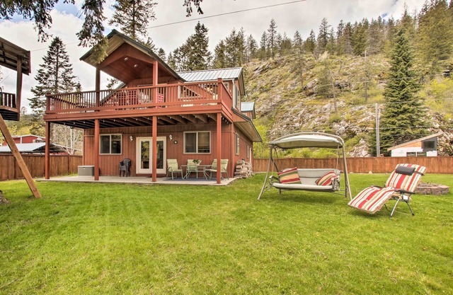 Winter/Summer Twin Lakes Retreat Near Skiing!
