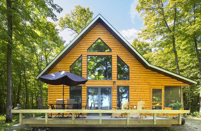 Winter Wonderland in a Classic, Cozy Cabin - Strawberry Lake Cabin