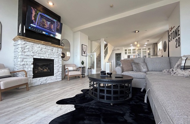 🎄Winter Wonderland Ski In/Out 3.5 bedroom Mountain Oasis and Golfers Paradise🎄