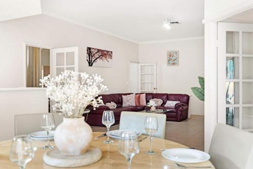Winthrop Mansion - 5 Bed, 3 Bath, Pool Table, Bbq