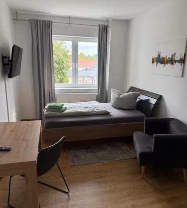 Wohnung in Magdeburg-Salbke mit Balkon und WLAN