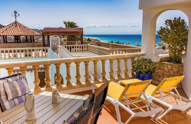 Wonderful Apartment with beautifuI views to the ocean and terraces