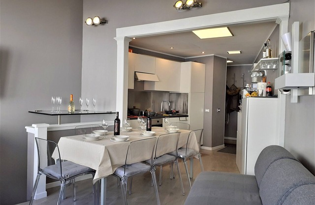 WONDERFUL APARTMENT ON THE SKI SLOPES OF CERVINIA LOCATION 'SKY HIGH