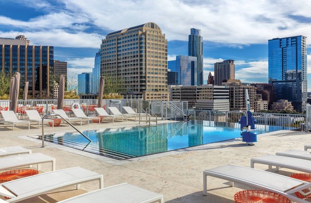 Wonderful Downtown Austin 2BR Suite