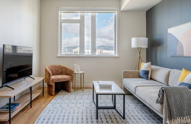 Wonderful Oakland 1BR w/Gym & A/C, nr BART & Nightlife, by Blueground