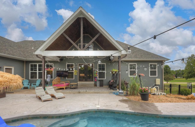 Wonderful Pool Oasis, 5BD&LOFT/3.5Bth