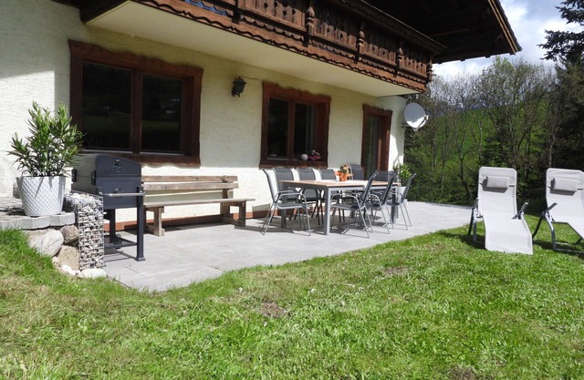 Wonderful private villa for 9 people with WIFI, TV, terrace, pets allowed and panoramic view