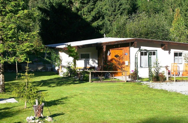 Wonderful private villa for 4 people with WIFI, TV, terrace, pets allowed and parking