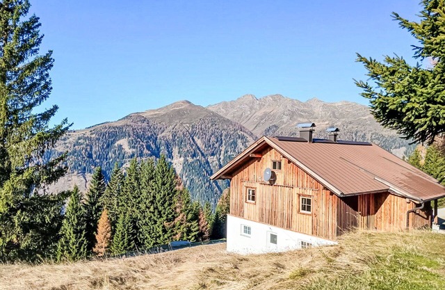Wonderful private villa for 10 people with WIFI, TV, patio and pets allowed
