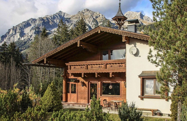 Wonderful private villa for 10 people with WIFI, TV, terrace and pets allowed
