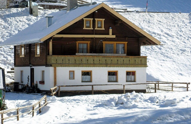 Wonderful private villa for 15 people with TV, terrace, pets allowed and panoramic view