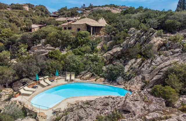 Wonderful private villa for 6 people with WIFI, A/C, private pool, TV, terrace and pets allowed