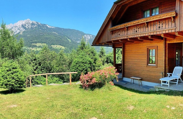 Wonderful private villa for 6 guests with WIFI, TV, terrace and parking